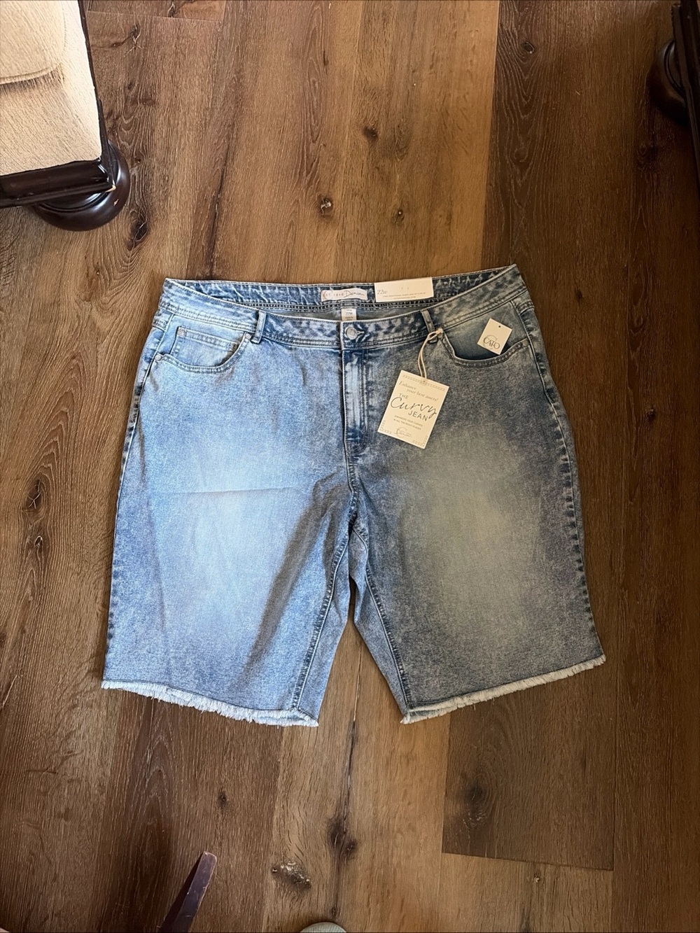Cato Curvy Jean Shorts Women’s Size 22W NWT
